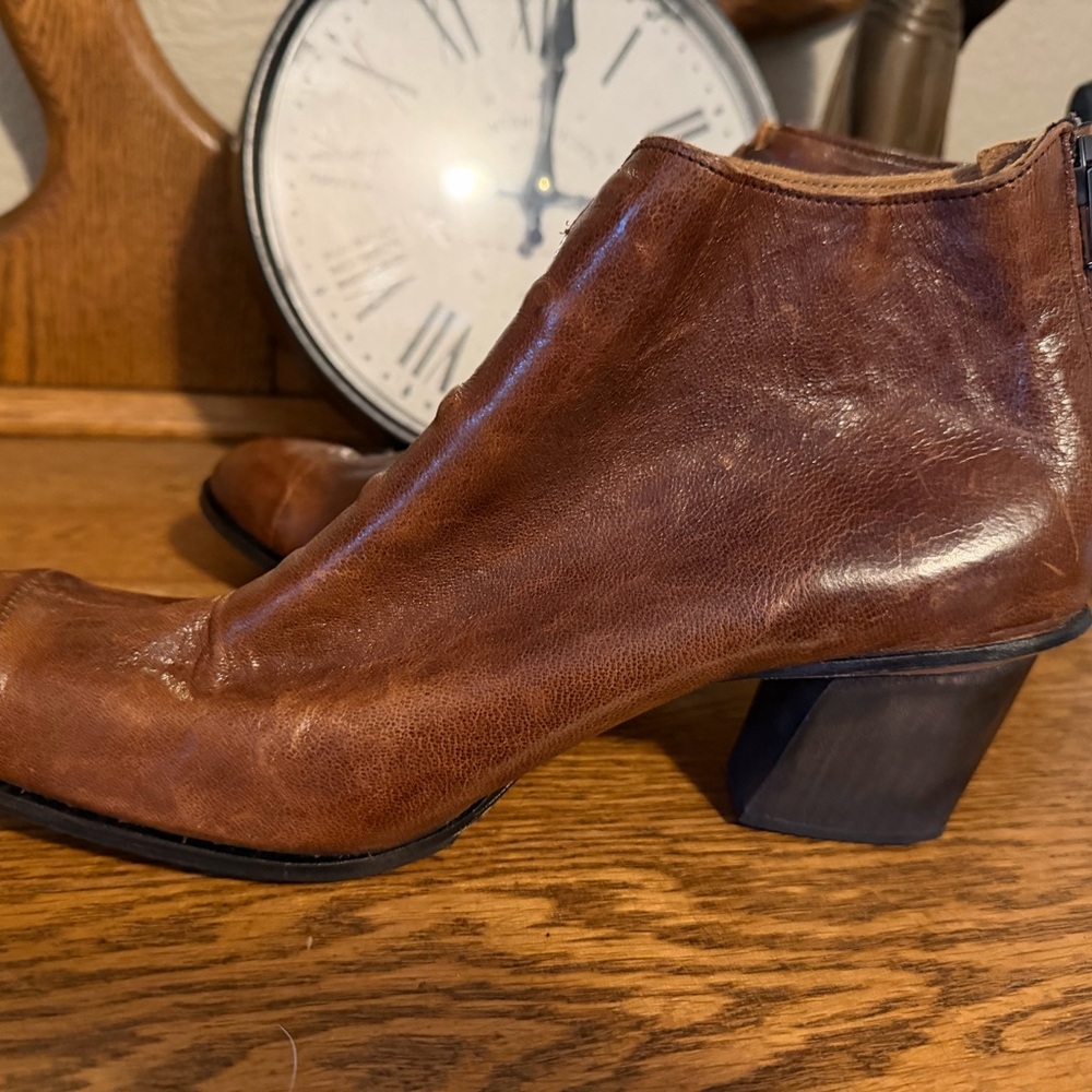 CYDWOQ Hemera Caramel Brown Leather Ankle Boots - Picture 8 of 13